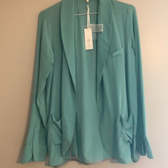 Gold Heart Jackets & Blazers - Gold Heart NWT blazer Sz XS 100% silk